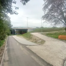 Przybywa ścieżki na Sobieskiego