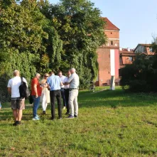 Przekazanie terenu do badań archeologom z UMK