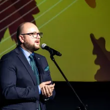 Seniorzy na dziewiątym forum