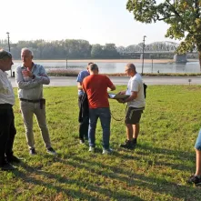 Przekazanie terenu do badań archeologom z UMK