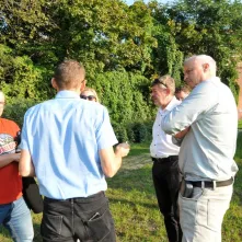 Przekazanie terenu do badań archeologom z UMK