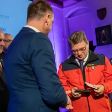 Wręczenie odznaczeń za zasługi dla turystyki - Leszek Umiński