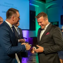 Wręczenie odznaczeń za zasługi dla turystyki - Łukasz Wysocki