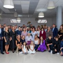 Wspólne zdjęcie gości uroczystości