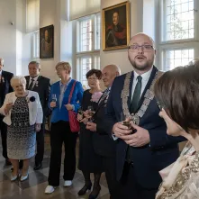 Wspólny toast jubilatów  z prezydentem Torunia