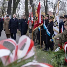 106. rocznica odzyskania niepodległości - złożenie kwiatów i msza św.