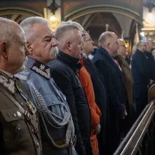 106. rocznica odzyskania niepodległości - złożenie kwiatów i msza św.