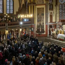 106. rocznica odzyskania niepodległości - złożenie kwiatów i msza św.