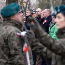 106. rocznica odzyskania niepodległości - złożenie kwiatów i msza św.