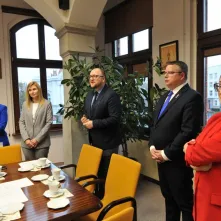 Członkowie kierownictwa Urzędu Miasta i Rady Miasta Torunia