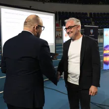 Przewodniczący Rady Maciej Wiśniewski