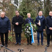 Pamiętamy o Honorowych Obywatelach Miasta: Wandzie Szuman i o. Władysławie Wołoszynie