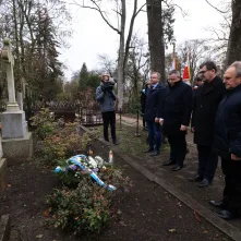 Pamiętamy o Honorowych Obywatelach Miasta: Wandzie Szuman i o. Władysławie Wołoszynie