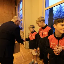 Spotkanie prezydenta Pawła Gulewskiego z finalistami turnieju "Z orlika na stadion"