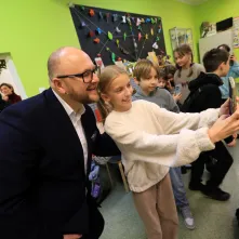 Spotkanie prezydenta Pawła Gulewskiego z finalistami turnieju "Z orlika na stadion"