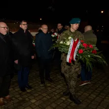 Wiązanki pamięci dla opozycji antykomunistycznej 