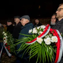 Wiązanki pamięci dla opozycji antykomunistycznej 