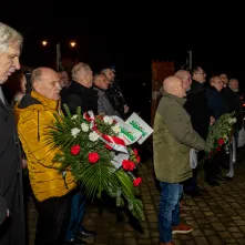 Wiązanki pamięci dla opozycji antykomunistycznej 