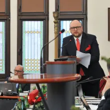 Prezydent Paweł Gulewski podczas sesji budżetowej