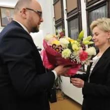 Gratulacje od prezydenta dla Skarbnik Anety Pietrzak