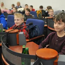 Uczniowie SP 24 w Urzędzie Miasta Torunia