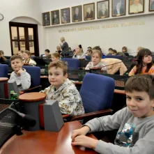 Uczniowie SP 24 w Urzędzie Miasta Torunia
