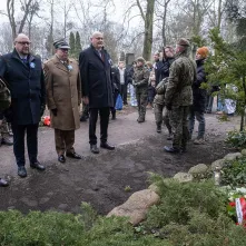 105. rocznica powrotu Torunia do wolnej Polski - złożenie kwiatów