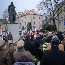105. rocznica powrotu Torunia do wolnej Polski - złożenie kwiatów
