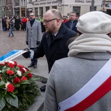 Kwiaty w 552. rocznicę urodzin Kopernika