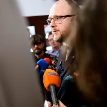 Nadzwyczajna sesja Rady Miasta i poprzedzający ją briefing prasowy