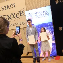 Wręczenie nagród i wyróżnień sportowych zawodniczkom, zawodnikom i trenerom za wysokie wyniki sportowe osiągnięte w 2024 roku.