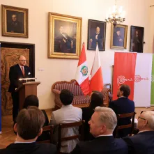 Wręczenie nominacji konsulowi honorowemu Peru w Toruniu