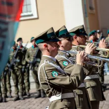 Promocja oficerska na Rynku Staromiejskim