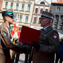 Promocja oficerska na Rynku Staromiejskim
