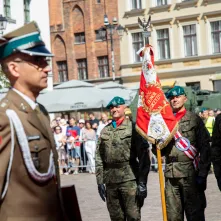 Promocja oficerska na Rynku Staromiejskim