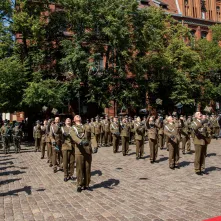 Promocja oficerska na Rynku Staromiejskim