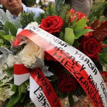 120. rocznica urodzin prof. Wilhelminy Iwanowskiej - złożenie kwiatów