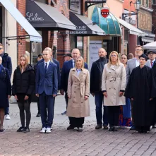 Uroczysta inauguracja roku akademickiego 2025/2026 - złożenie kwiatów
