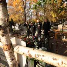 Wiązanki na grobach Honorowych Obywateli Torunia