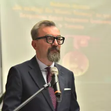 80-lecie Zespołu Szkół Inżynierii Środowiska w Toruniu, wręczenie Medalu "Za Zasługi dla Miasta Torunia"