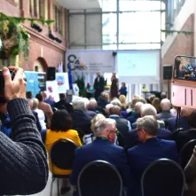 80-lecie Zespołu Szkół Inżynierii Środowiska w Toruniu, wręczenie Medalu "Za Zasługi dla Miasta Torunia"