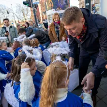 Anioł przy Domu Pizzy i Tapas 