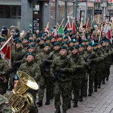 Uroczystości na Rynku Staromiejskim z okazji 107. rocznicy odzyskania niepodległości