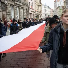 Uroczystości na Rynku Staromiejskim z okazji 107. rocznicy odzyskania niepodległości