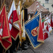 Uroczystości na Rynku Staromiejskim z okazji 107. rocznicy odzyskania niepodległości