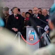 Uroczystości na Rynku Staromiejskim z okazji 107. rocznicy odzyskania niepodległości