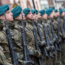 Uroczystości na Rynku Staromiejskim z okazji 107. rocznicy odzyskania niepodległości