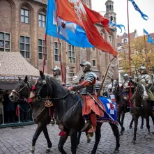 Uroczystości na Rynku Staromiejskim z okazji 107. rocznicy odzyskania niepodległości