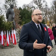 Uroczystości na Rynku Staromiejskim z okazji 107. rocznicy odzyskania niepodległości