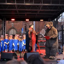 Toruńska starówka wzbogaciła się o kolejnego, siódmego aniołka.